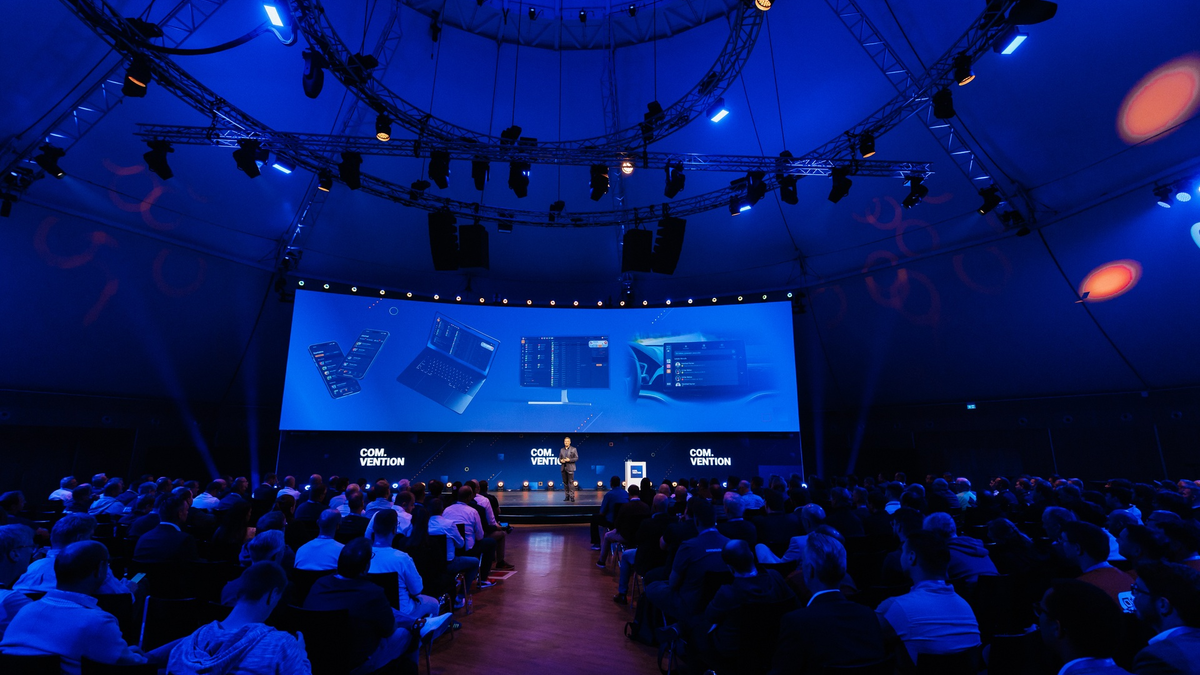 Com.vention 2025 - Foto: STARFACE/Estos über pressetext.de