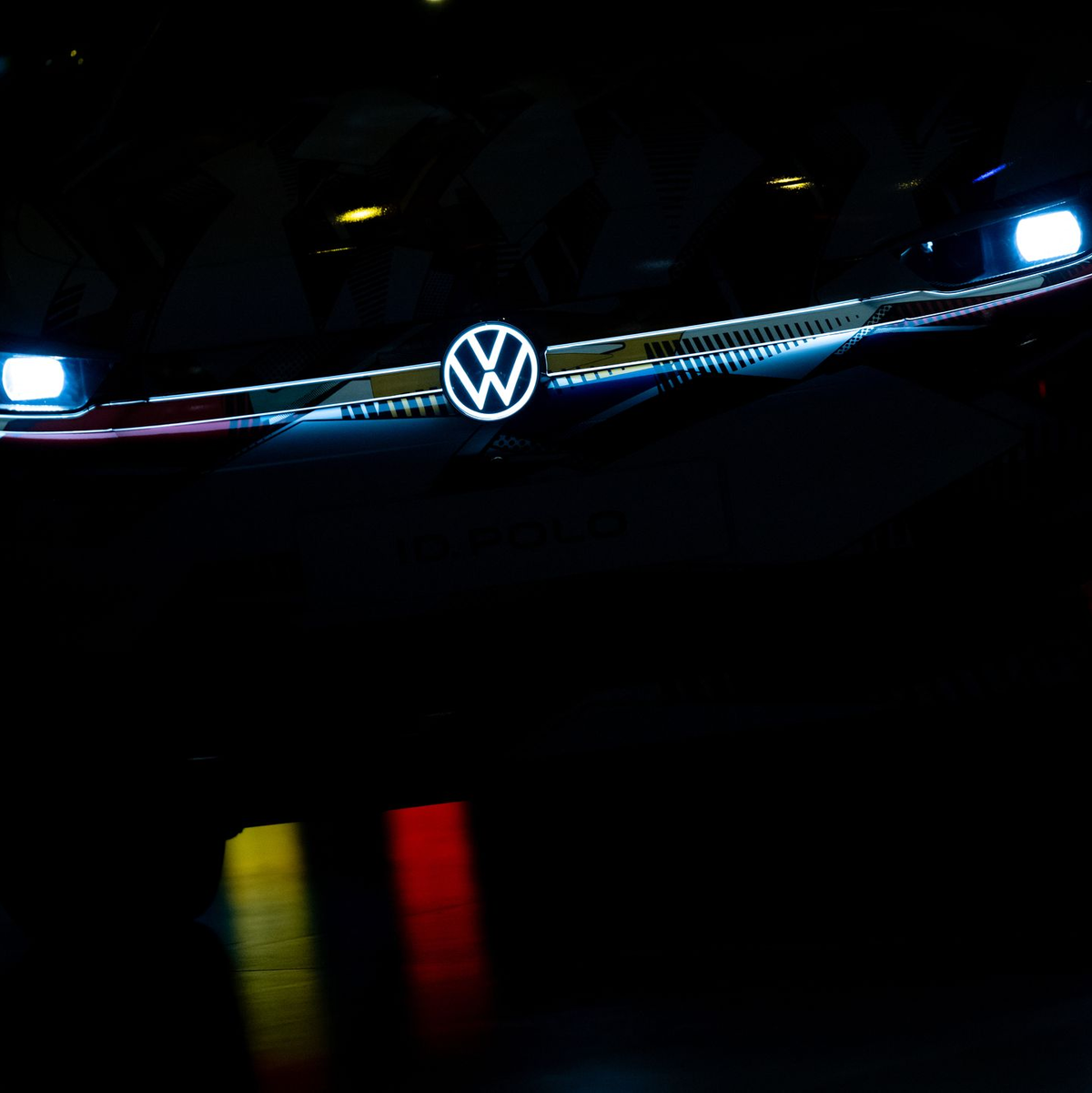 Die neuen, günstigeren E-Autos von Volkswagen - wie der ID.Polo - werden nicht in Wolfsburg gefertigt, sondern in Spanien und Portugal. - Foto: Sven Hoppe/dpa