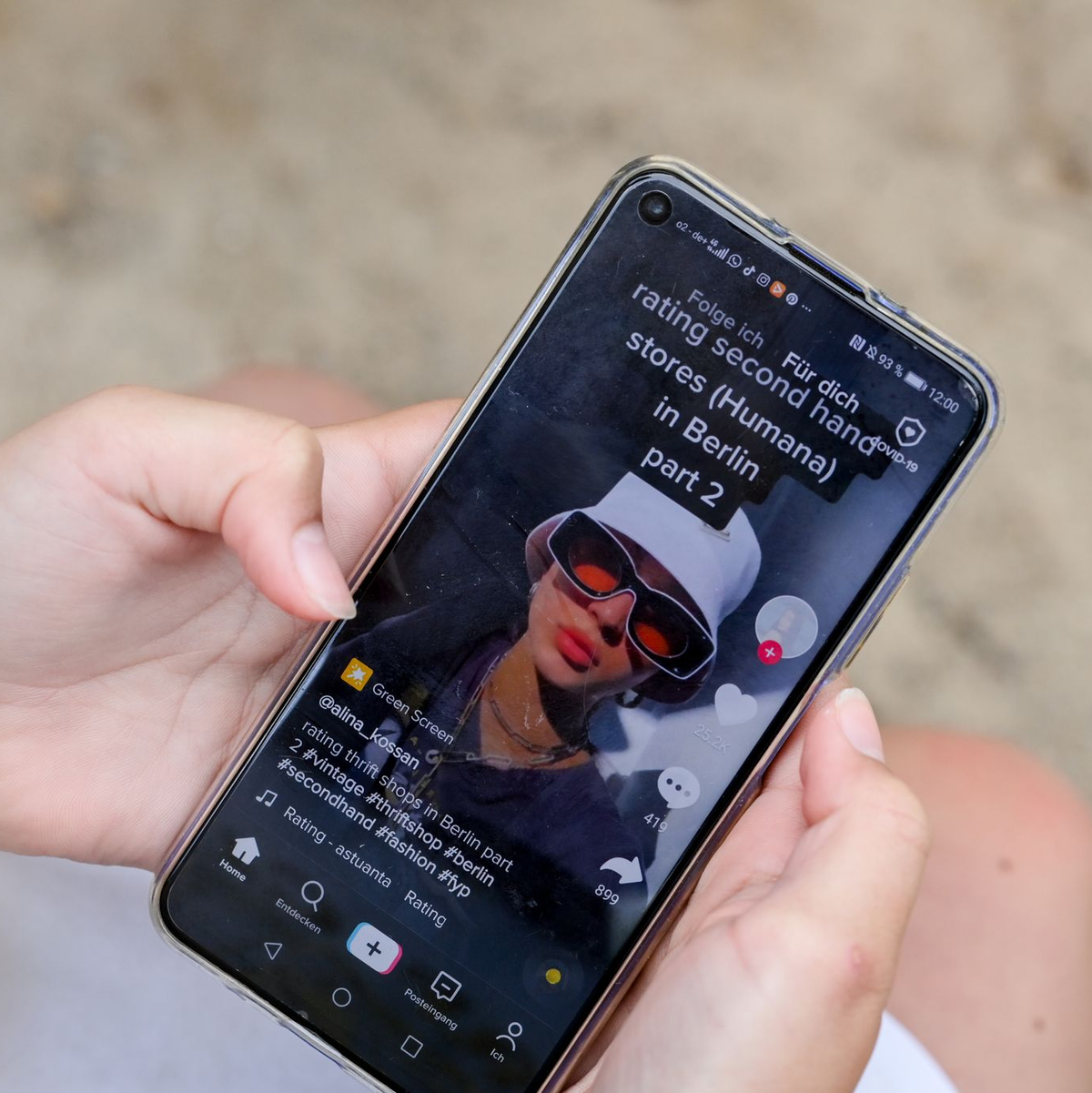 Junge Nutzer vergleichen sich mit Influencern, Freunden und den in sozialen Medien inszenierten Idealen. (Archivbild) - Foto: Jens Kalaene/dpa-Zentralbild/ZB