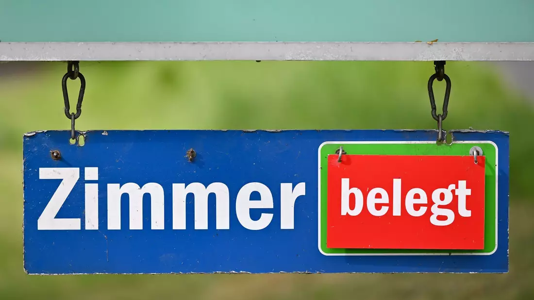 Der Sommermonat August hat Hotels und Pensionen gute Geschäfte beschert. (Symbolbild) - Bild: Patrick Pleul/dpa
