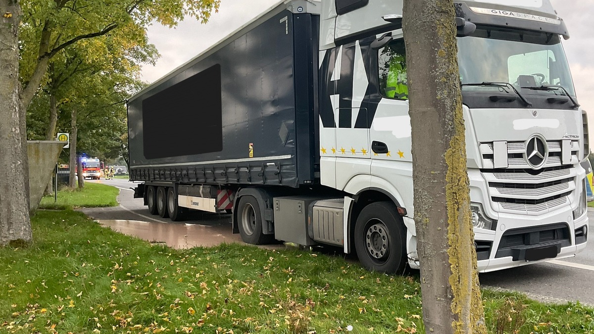 FW Alpen: Meldung über Gefahrgutaustritt an der B57 - Foto: presseportal.de