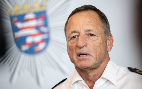 Gegen Frankfurter Beamte wird ermittelt (Archivbild) - Foto: Boris Roessler/dpa