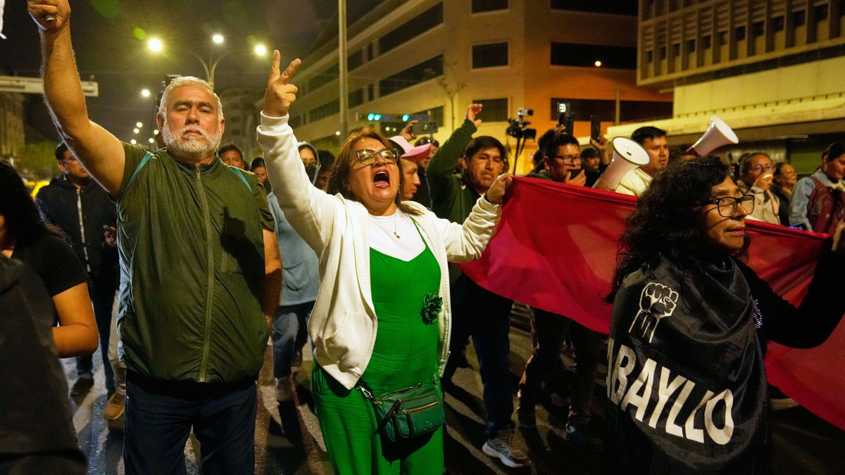 Boluarte war die erste Frau an der Spitze des Staates - Foto: Martin Mejia/AP/dpa