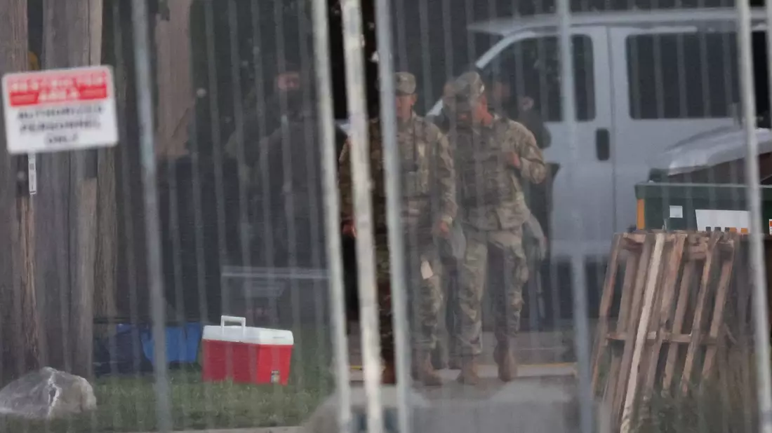 Laut US-Medien waren Nationalgardisten schon im Einsatz. - Bild: Talia Sprague/AP/dpa