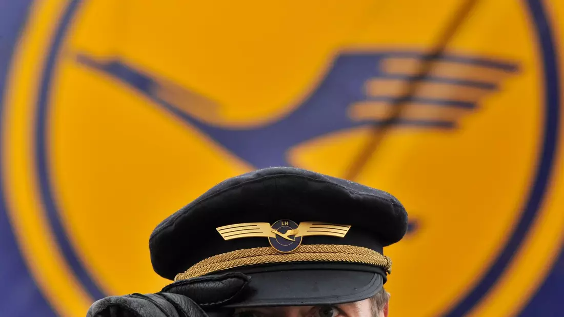 Piloten und Lufthansa sprechen wieder miteinander.  - Bild: picture alliance / Boris Roessler/dpa