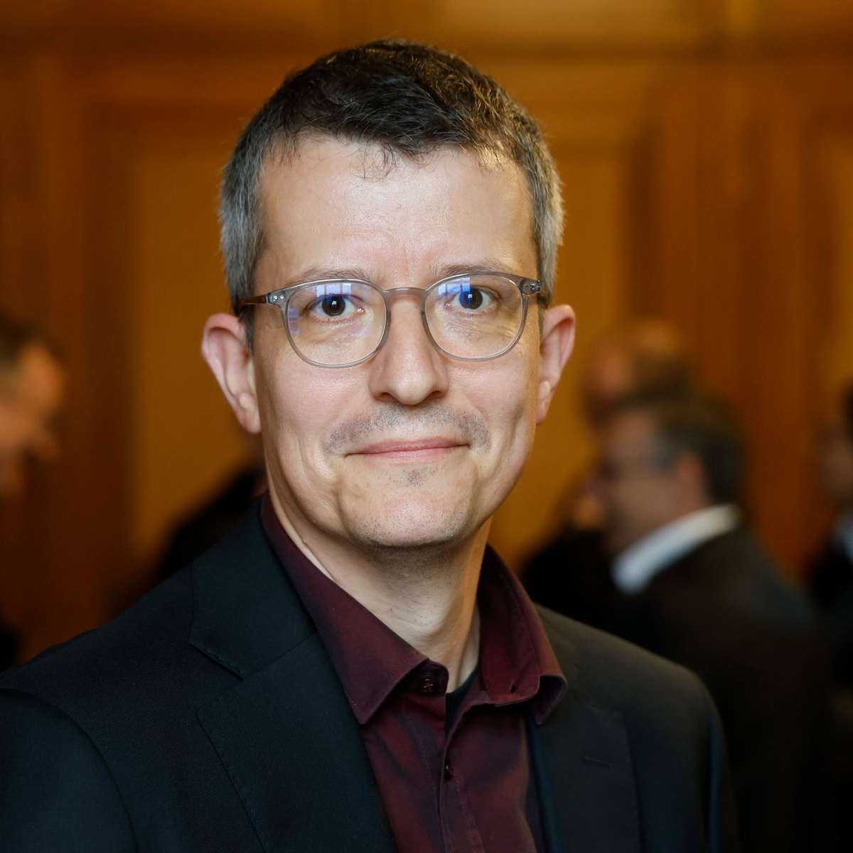 Der Referent der Verbraucherzentrale, Henning Fischer, spricht anlässlich der Klage von juristischem Neuland.  - Foto: Georg Wendt/dpa