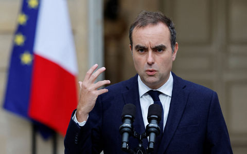 Gelingt Lecornu die politische Gratwanderung im zweiten Versuch? (Archivbild) - Foto: Stephanie Lecocq/Reuters Pool/AP/dpa