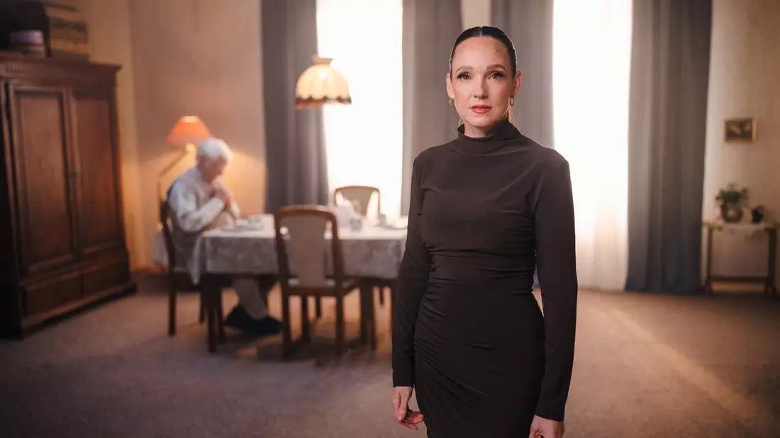 #melddichmalwieder - Programmstörung zur Halbzeit: Carolin Kebekus, Jasmin Wagner, Peter Maffay, Mark Forster und Lukas Podolski machen auf Einsamkeit aufmerksam - Bild: presseportal.de