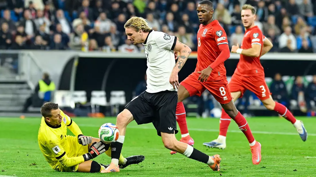 Joshua Kimmich bejubelt seinen ersten Doppelpack im Nationaltrikot. - Bild: Uwe Anspach/dpa