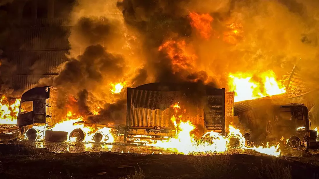 Russland verübt im Gebiet Odessa immer wieder Drohnenschläge gegen die Energieinfrastruktur. (Archiv) - Bild: Uncredited/Ukrainian Emergency Service/AP/dpa
