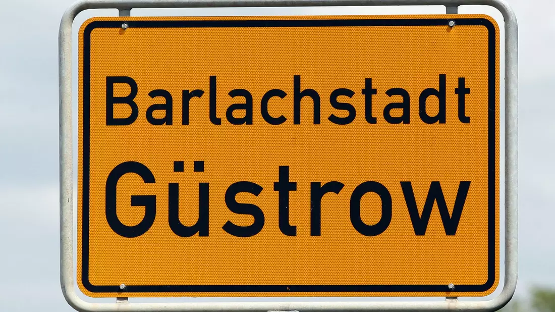 Die Polizei sucht nach einem Jungen aus Güstrow. (Symbolbild) - Bild: picture alliance / ZB