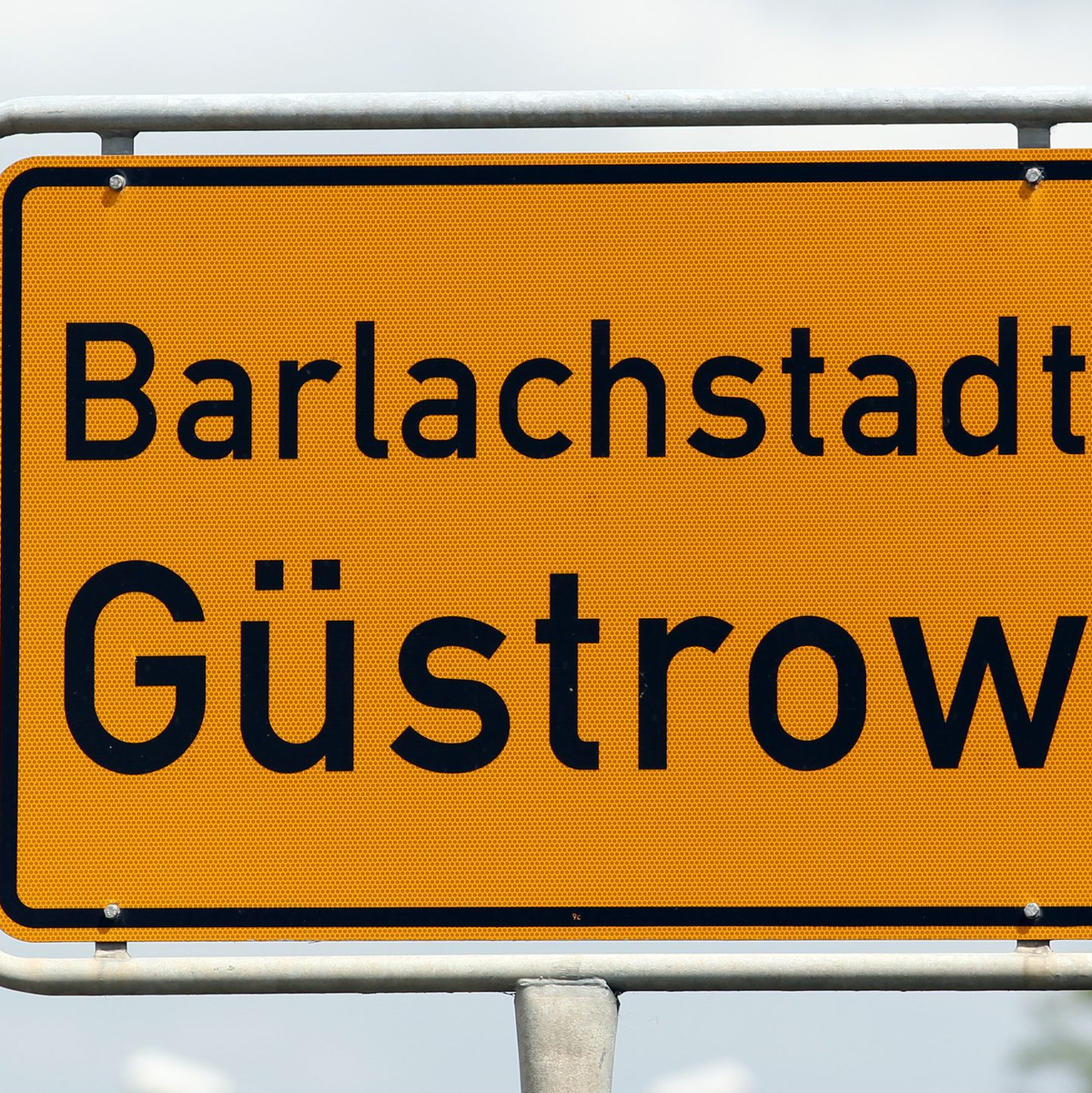 Die Polizei sucht nach einem Jungen aus Güstrow. (Symbolbild) - Foto: picture alliance / ZB