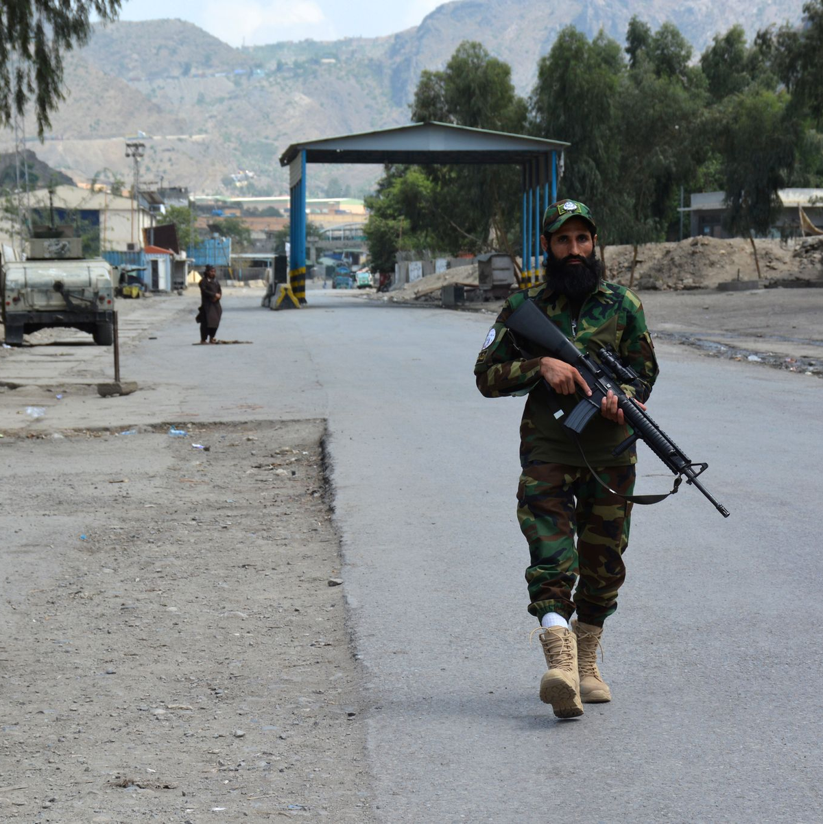Auf beiden Seiten soll es Tote geben. - Foto: Shafiullah Kakar/AP/dpa