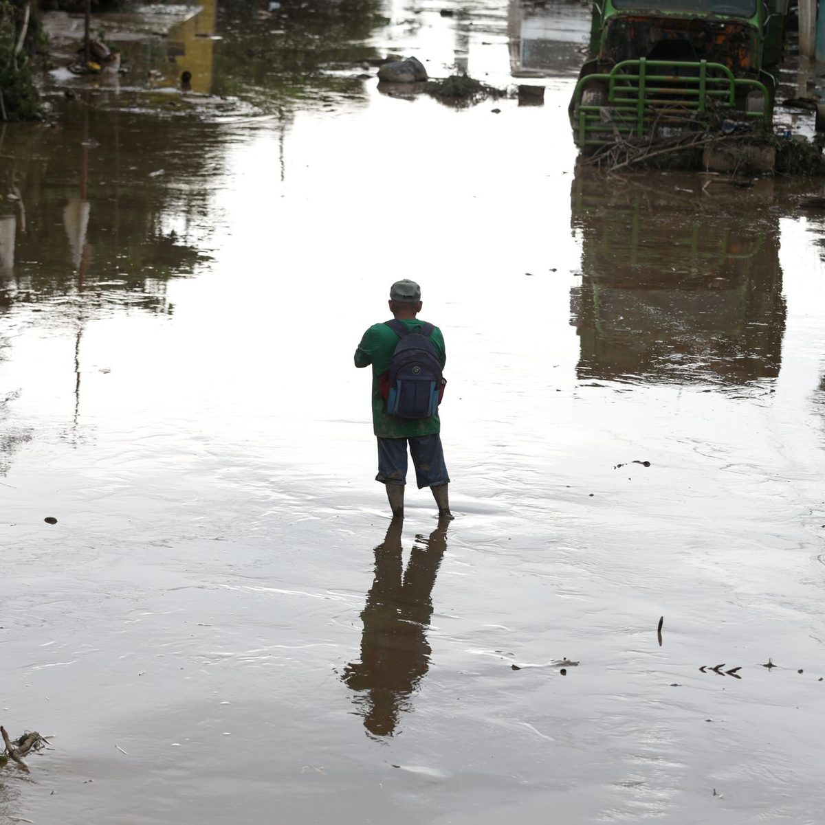 Viele Gemeinden sind von der Außenwelt abgeschnitten. - Foto: Francisco Canedo/XinHua/dpa