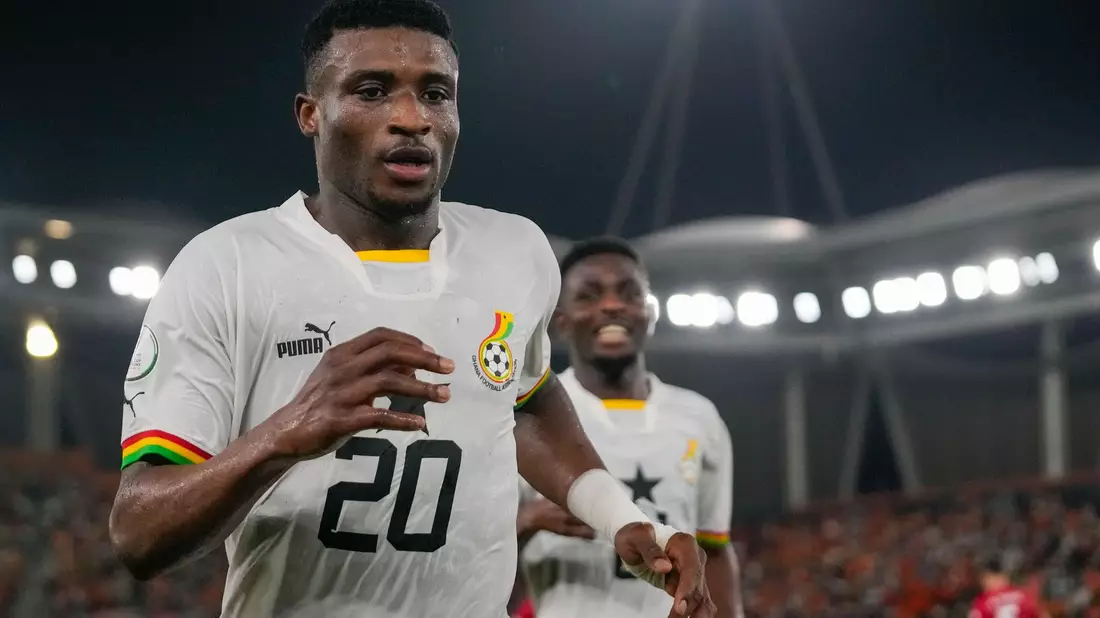 Tottenham-Star Mohammed Kudus hat mit Ghana den Sprung zur WM geschafft. (Archivbild) - Bild: Themba Hadebe/AP/dpa