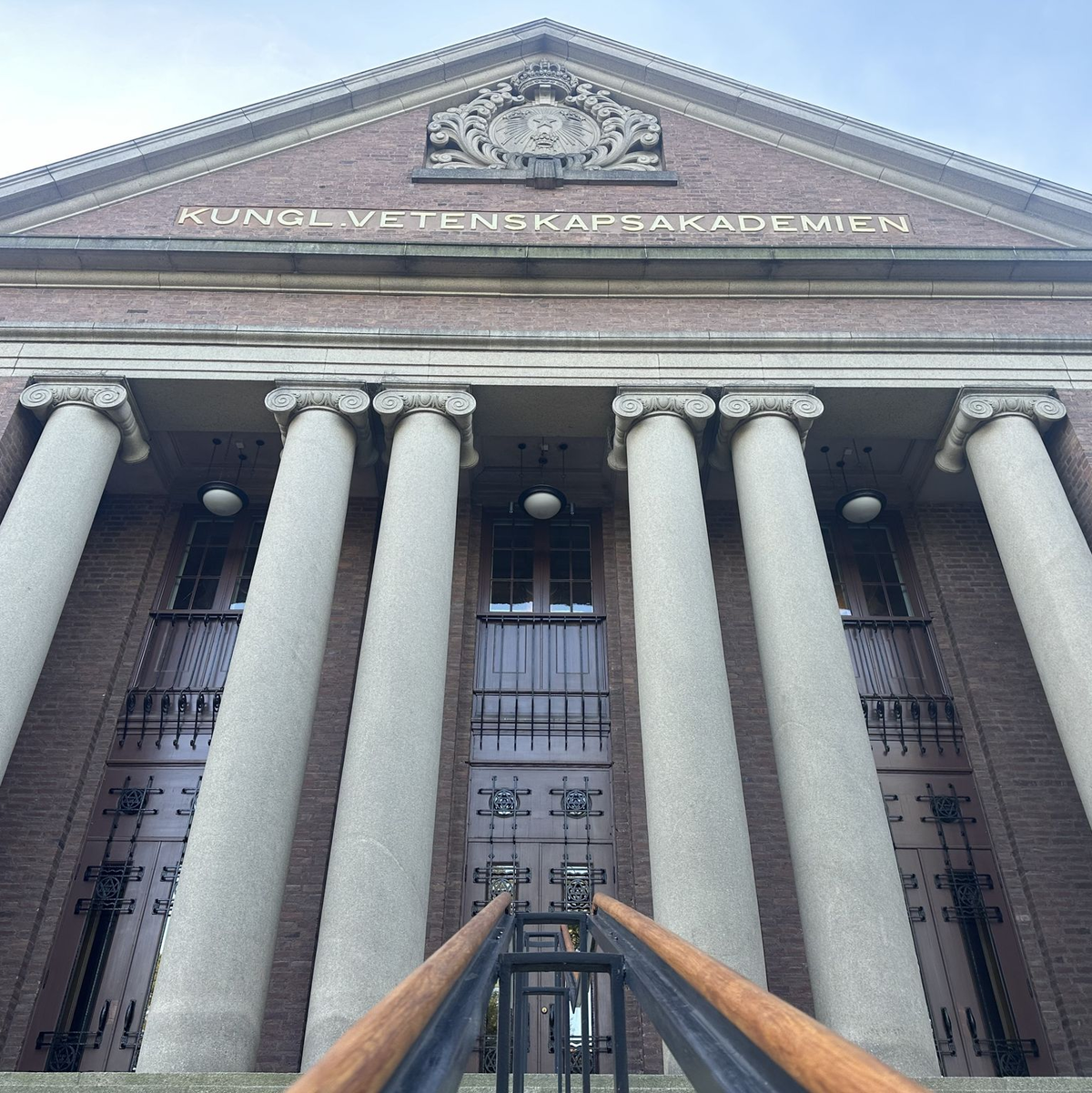In der Königlich-Schwedischen Akademie der Wissenschaften werden die diesjährigen Wirtschaftsnobelpreisträger benannt. (Archivbild) - Foto: Steffen Trumpf/dpa