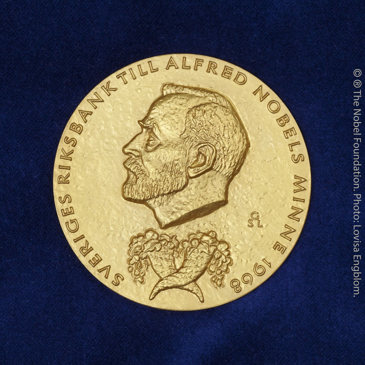 Die Wirtschaftsnobelpreisträger erhalten traditionell diese prestigeträchtige Nobelmedaille. (Archivbild) - Foto: Lovisa Engblom/The Nobel Foundation/dpa
