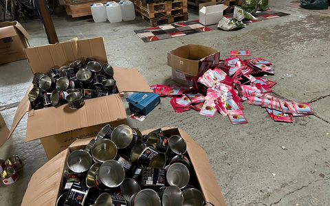 ZOLL-E: Staatsanwaltschaft Münster und Zollfahndung Essen-Drei auf einen Schlag- illegale Shisha-Tabak- und Zigaretten-Produktion ausgehoben- über drei Kilogramm Captagon sichergestellt- eine Person in Haft - Foto: presseportal.de