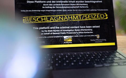 Wenn man die Adresse der beschlagnahmten Internetseiten eingibt, erscheint ein Sicherstellungsbanner der Behörden. (Archivbild) - Foto: Leonie Asendorpf/dpa