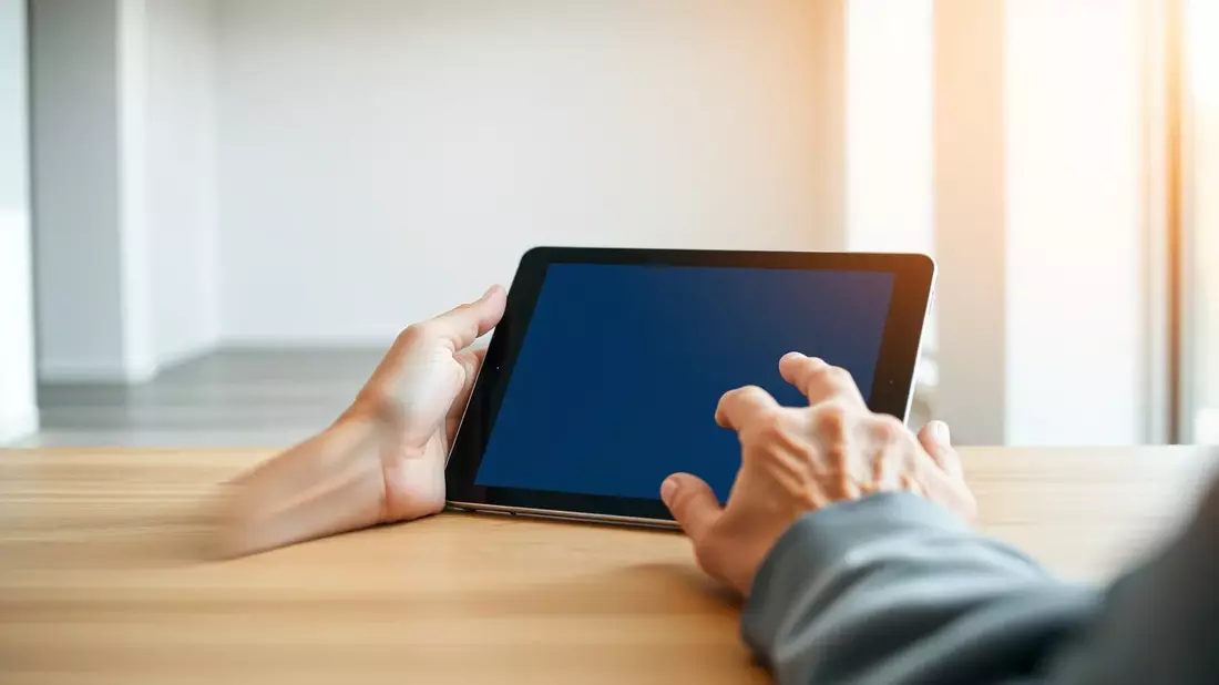 Senioren: Smartphone-Boom trifft digitale Hilflosigkeit - Bild: über boerse-global.de