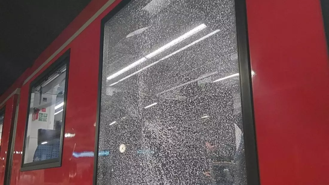 BPOL-HST: Zeugenaufruf - Steinwürfe auf Regionalzüge - Bild: presseportal.de