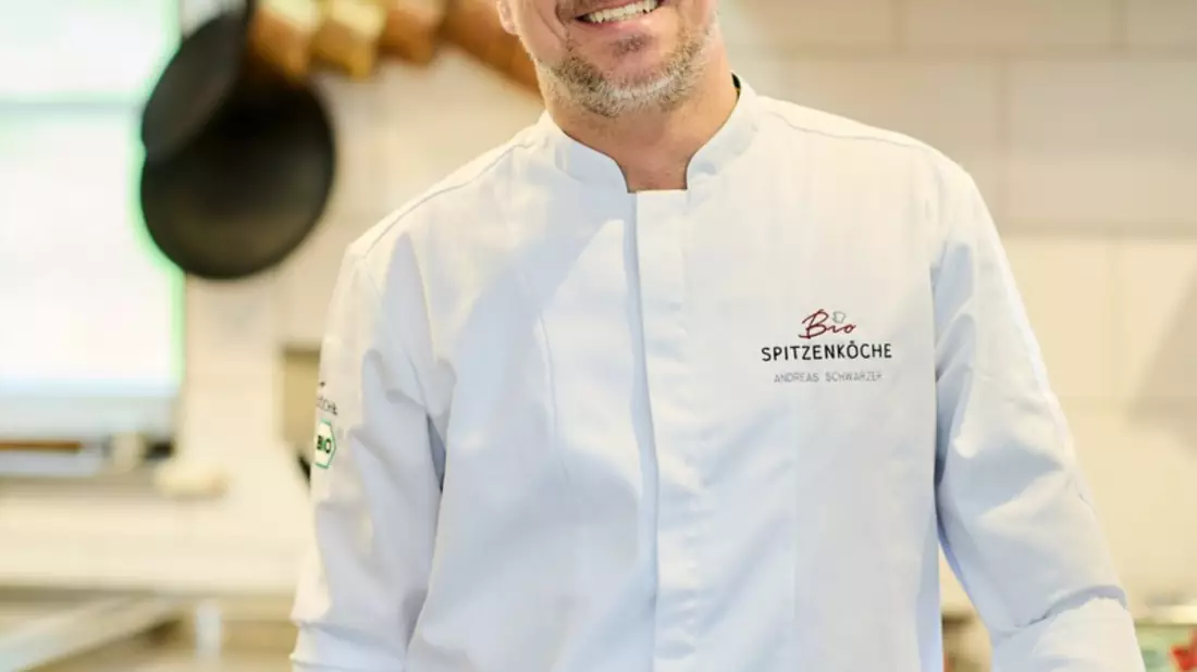 Die BIOSpitzenköche freuen sich über Zuwachs: Andreas Schwarzer, Küchenchef der Brasserie Fleckenbühl, tritt der Kochvereinigung bei - Bild: presseportal.de