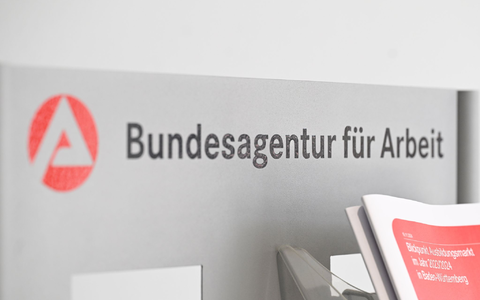 Die Bundesagentur für Arbeit (BA) ist Ziel eines Cyberangriffs geworden. (Symbolbild) - Foto: Bernd Weißbrod/dpa