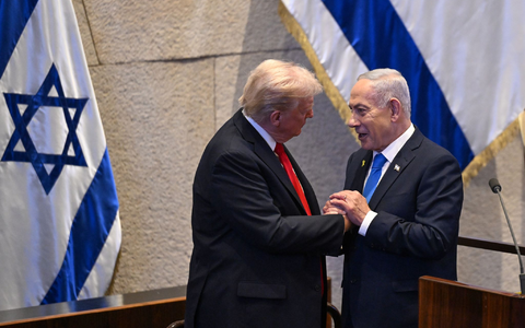 US-Präsident Donald Trump (links) und Israels Regierungschef Benjamin Netanjahu in der Knesset. - Foto: Kenny Holston/Pool New York Times/AP/dpa