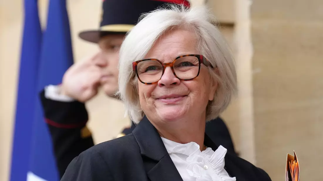 Die bisherige Arbeitsministerin Vautrin übernimmt die Leitung des Verteidigungsministeriums. - Bild: Aurelien Morissard/AP/dpa