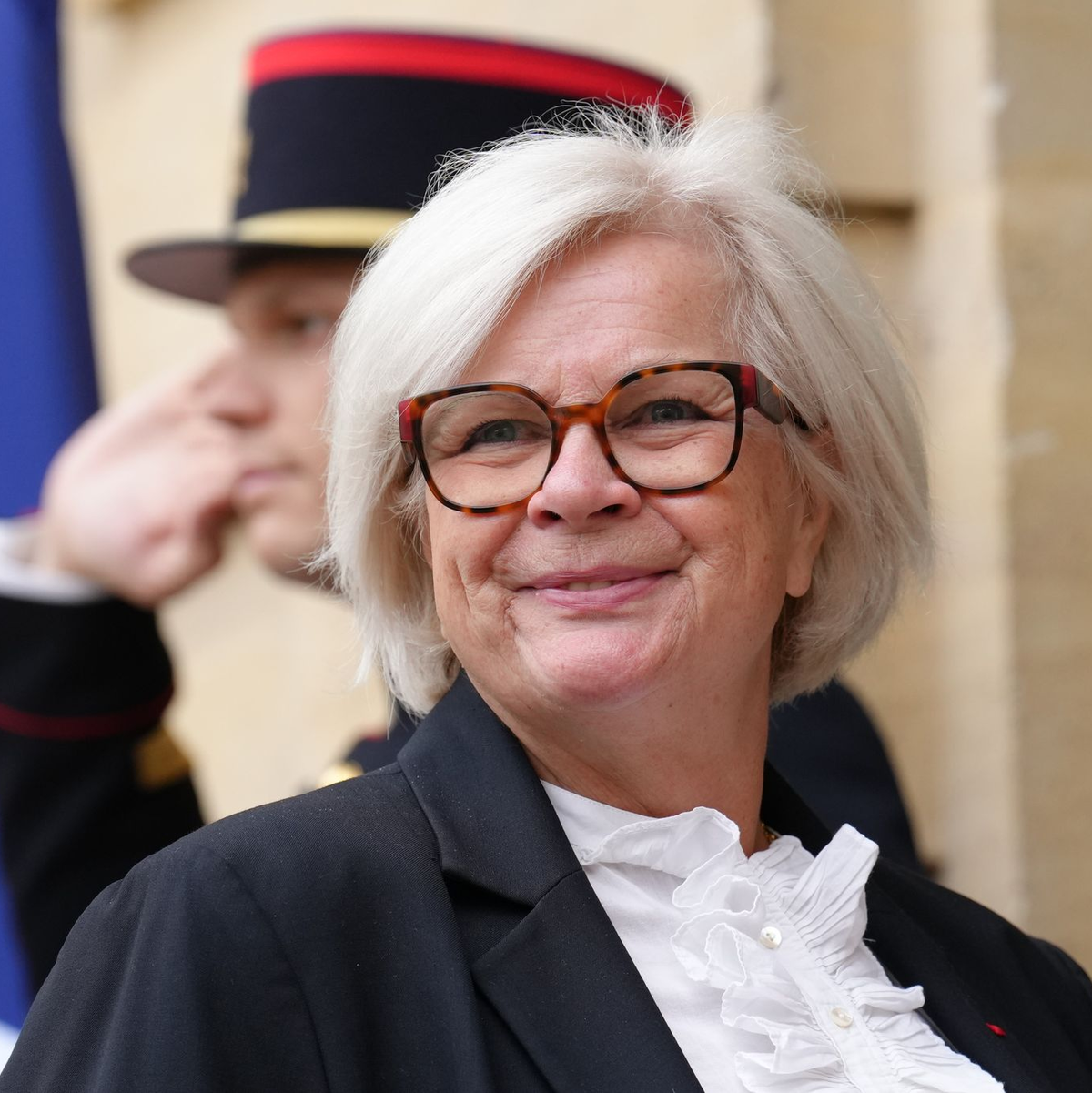 Die bisherige Arbeitsministerin Vautrin übernimmt die Leitung des Verteidigungsministeriums. - Foto: Aurelien Morissard/AP/dpa