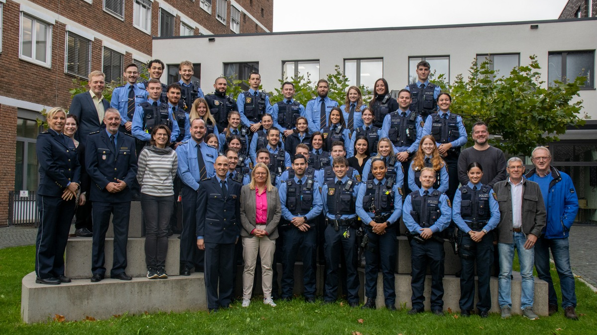 POL-PPTR: 42 neue Kolleginnen und Kollegen verstärken das Polizeipräsidium Trier ab Oktober - Foto: presseportal.de