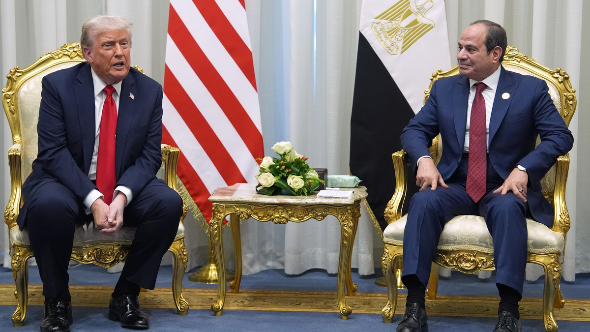 Trump spricht über die weiteren Gaza-Verhandlungen. - Foto: Evan Vucci/AP Pool/AP/dpa