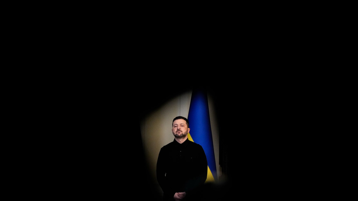 Der ukrainische Präsident Wolodymyr Selenskyj hofft weiter auf die Lieferung von US-amerikanischen Marschflugkörpern, um Ziele im russischen Hinterland angreifen zu können. - Foto: Julia Demaree Nikhinson/AP/dpa