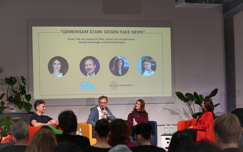 Stark gegen Fake News: Holistic Foundation und #UseTheNews starten Projekt gegen Desinformation / Erfolgreiche Auftaktveranstaltung mit Eckart von Hirschhausen - Foto: presseportal.de