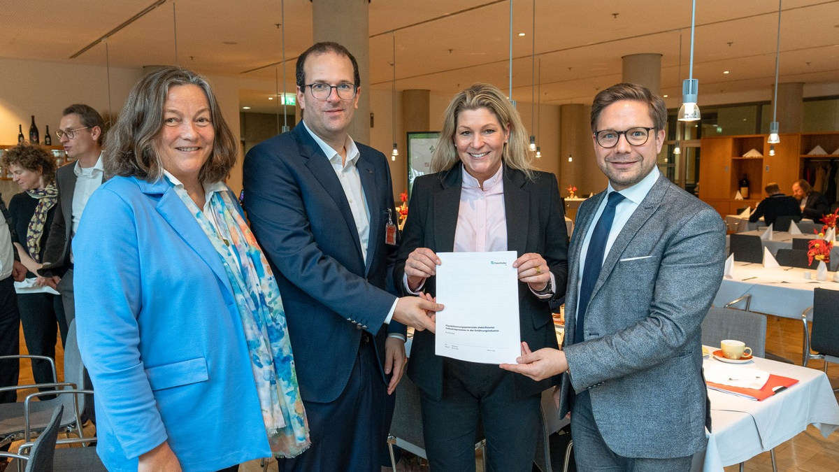 Fraunhofer ISI-Studie: Rahmenbedingungen erschweren Transformation der energieintensiven Ernährungsindustrie - Foto: presseportal.de