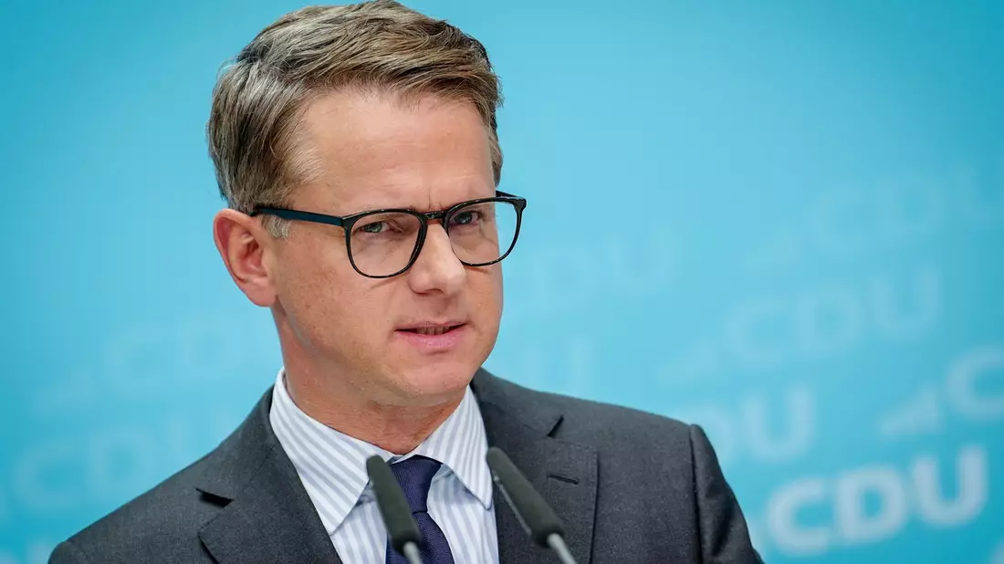CDU-Generalsekretär Linnemann setzt auf den vorgesehenen Zeitplan. (Archivbild)  - Bild: Kay Nietfeld/dpa