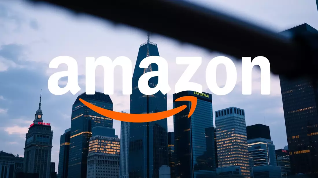 Amazon’s Seasonal Hiring Surge Contrasts With Stock Performance Illustration mit AI erstellt übermittelt durch boerse-global.de
