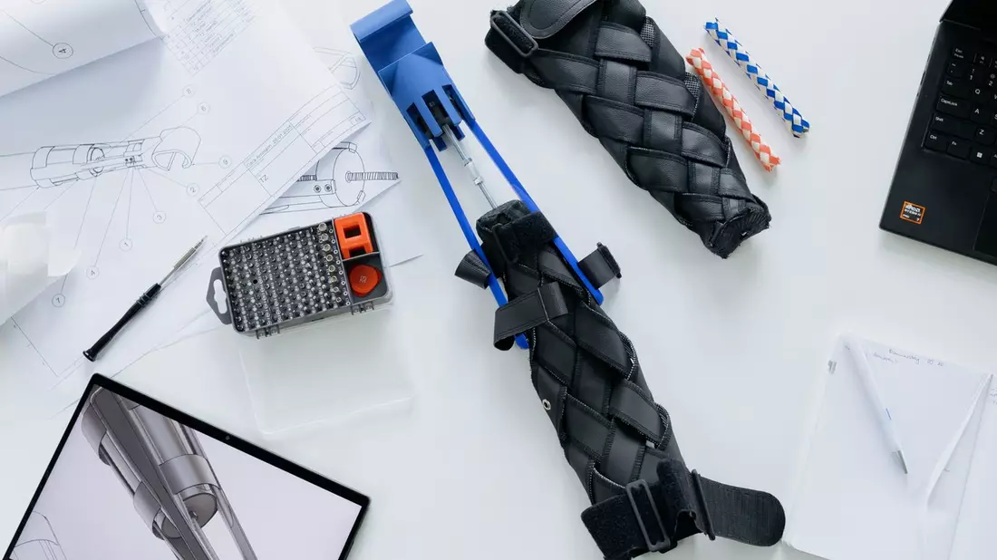 Erfolg aus dem DACH-Raum: Schweizer Projekt Softletics erreicht globale Top 20 des James Dyson Award 2025 - Bild: presseportal.de