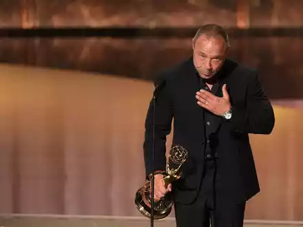 Stephen Graham wurde für seine Darstellung in «Adolescence» mit einem Emmy ausgezeichnet. (Archivbild) - Foto: Chris Pizzello/Invision/AP/dpa
