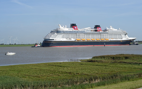 Die «Disney Destiny» ist das jüngste von der Meyer Werft fertiggestellte Kreuzfahrtschiff. (Archivfoto) - Foto: Lars Penning/dpa