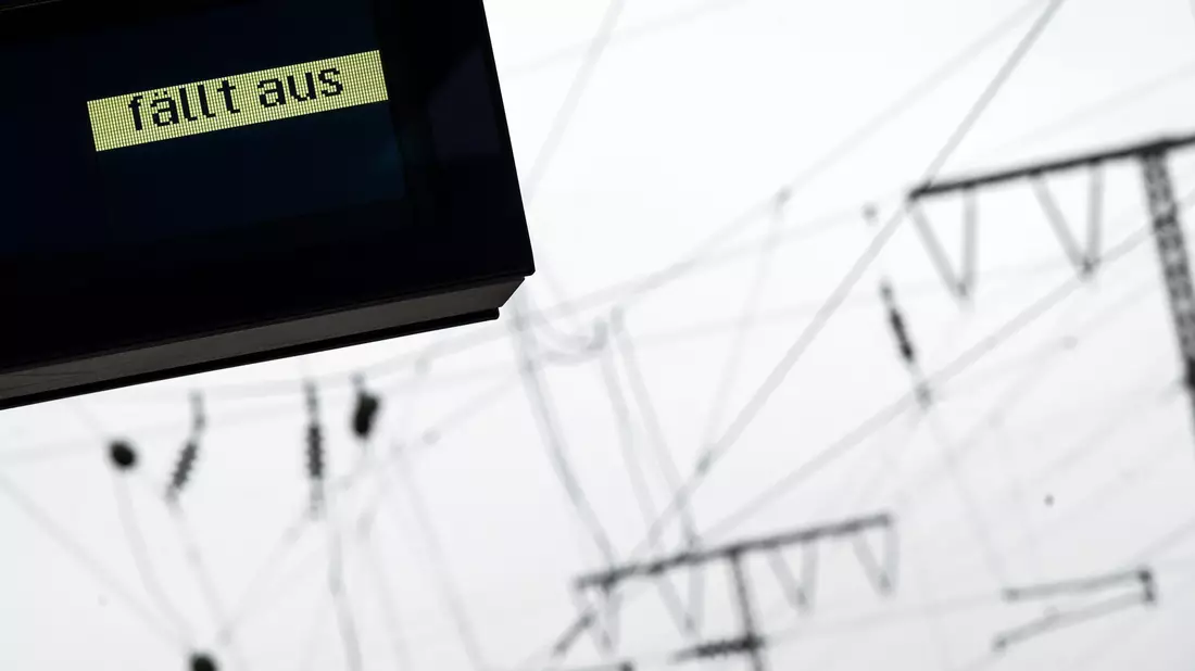 Nach Angaben der Bahn ist ein Stellwerk in Köln-Kalk betroffen. (Symbolbild) - Bild: Federico Gambarini/dpa