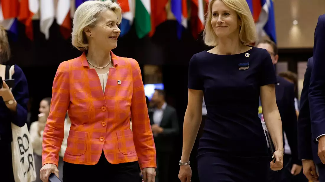 Wollen deutlich mehr Tempo beim Thema Verteidigung: EU-Kommissionspräsidentin Ursula von der Leyen und die EU-Außenbeauftragte Kaja Kallas. (Archivbild) - Bild: Geert Vanden Wijngaert/AP/dpa