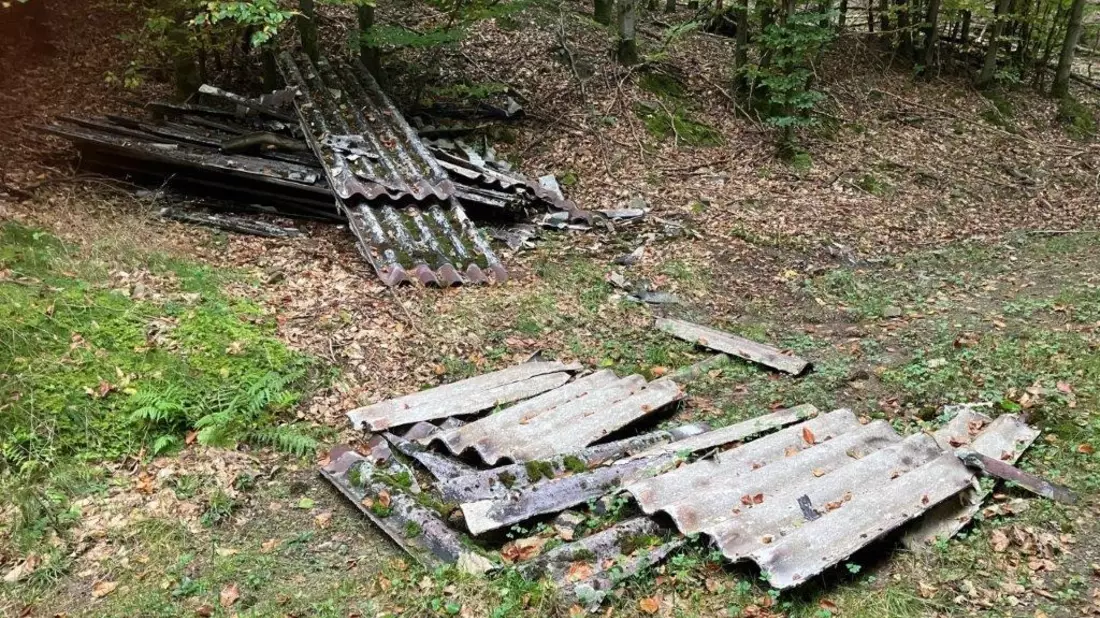 Mittelhessen: MARBURG-BIEDENKOPF: Einbruch im Landestheater + Winterreifen geklaut + illegale Müllhalde im Wald + eingeschlagene Autoscheibe - Bild: presseportal.de