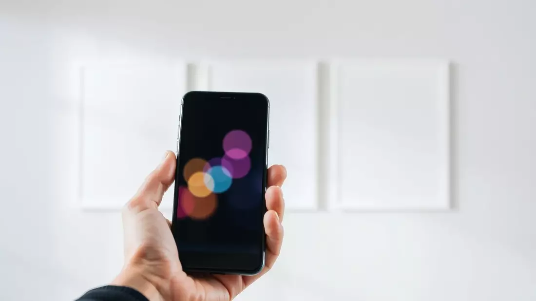Google Photos: Neue Collage-Funktionen revolutionieren Android-Fotografie Illustration mit AI erstellt übermittelt durch boerse-global.de