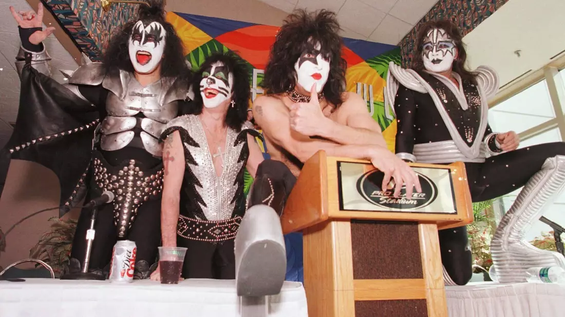 Die Rock-Band Kiss wurde 1973 in New York gegründet. (Archivbild) - Bild: Ron Heflin/AP/dpa