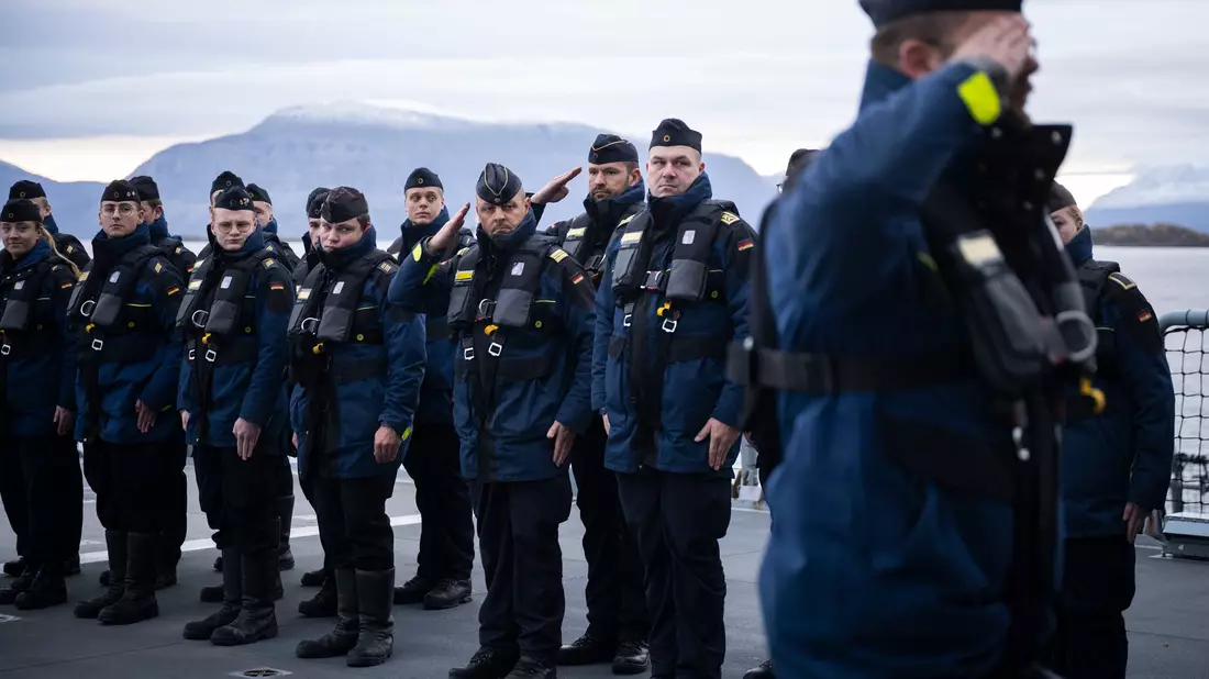 Etwa 1.300 Soldatinnen und Soldaten wurden für die Übung nach Norwegen verlegt. - Bild: Philip Dulian/dpa