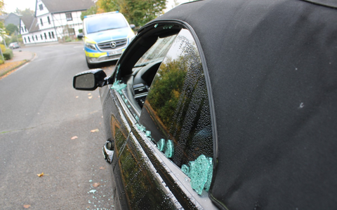 POL-RBK: Bergisch Gladbach - Unbekannte dringen in zwei BMW ein - Foto: presseportal.de