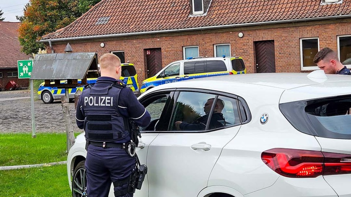 POL-DN: Internationale Zusammenarbeit - Großer Polizei- und Zolleinsatz in der deutsch-niederländisch-belgischen Grenzregion - Foto: presseportal.de