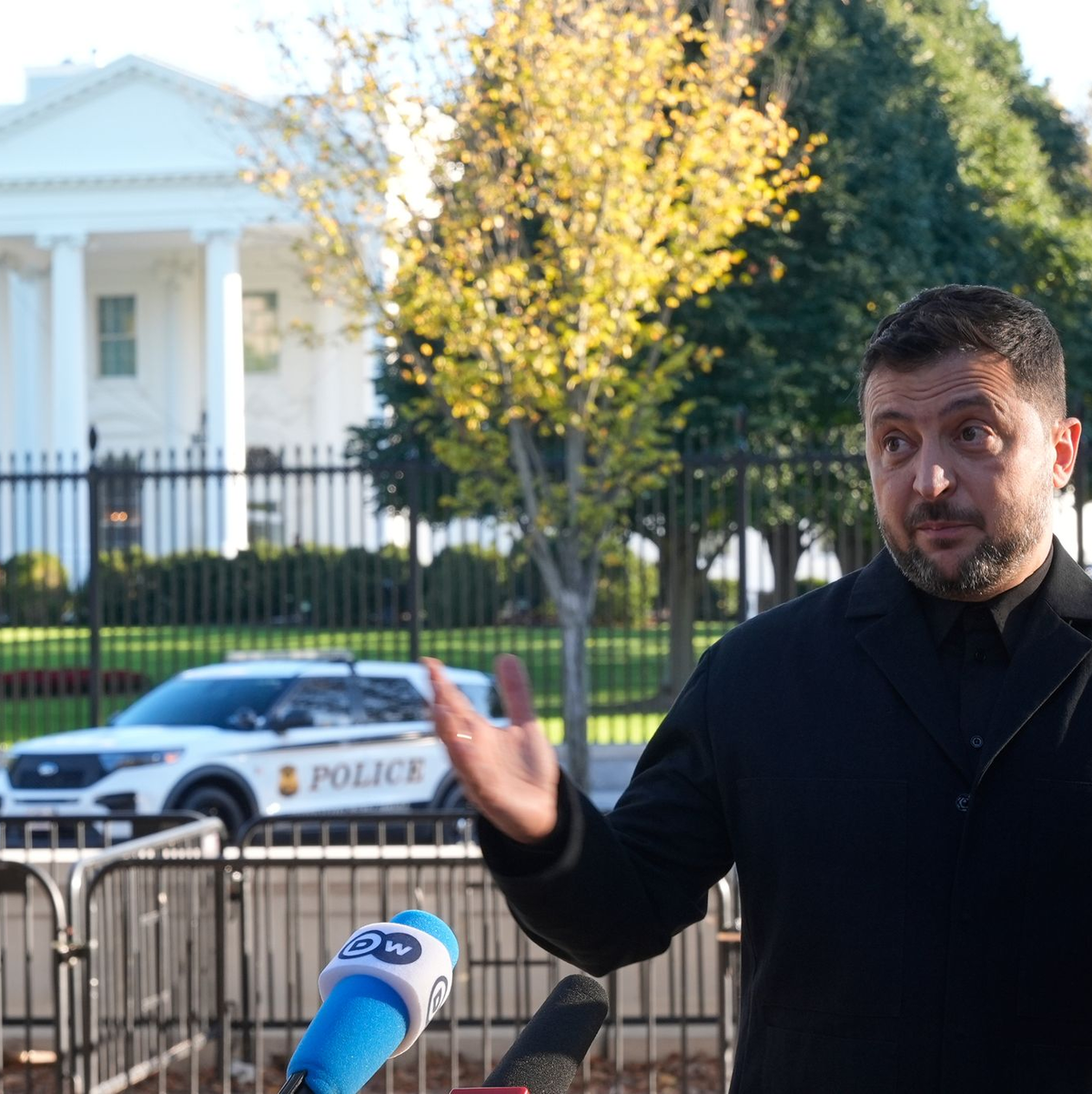 Selenskyj spricht über das Treffen im Weißen Haus - und bleibt vage.  - Foto: Manuel Balce Ceneta/AP/dpa