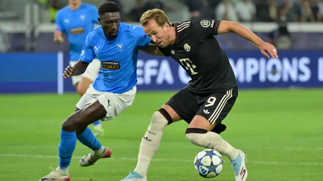 Bayern-Torjäger Harry Kane (r.) - hier in der Champions League auf Zypern - ist in einer Ausnahme-Form. - Bild: Peter Kneffel/dpa